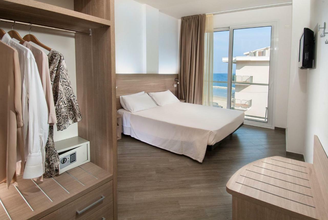 Hotel Atlantic & Spa Gabicce Mare Zewnętrze zdjęcie